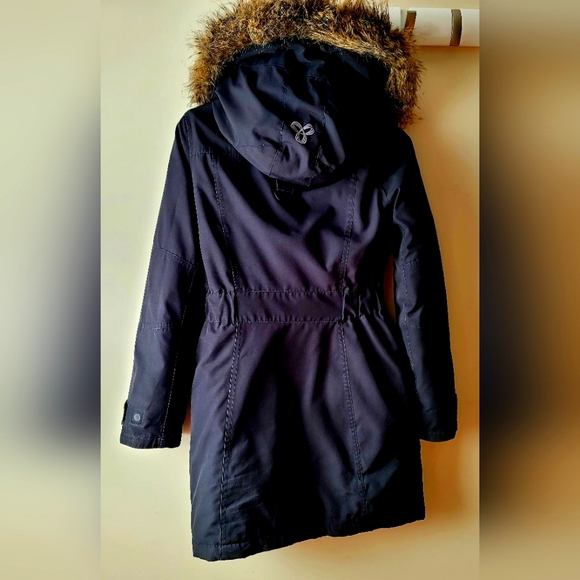 Aritzia TNA Parka - Picture 2 of 3